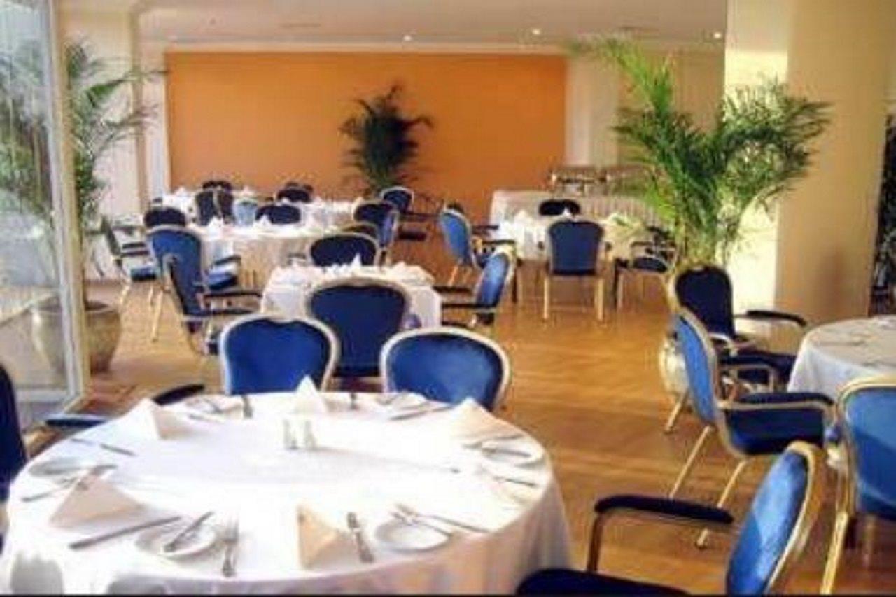 The Royal Express Sharq Hotel Кувейт Екстериор снимка
