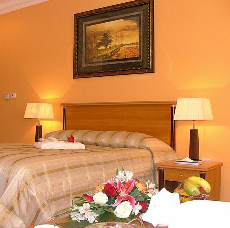 The Royal Express Sharq Hotel Кувейт Екстериор снимка
