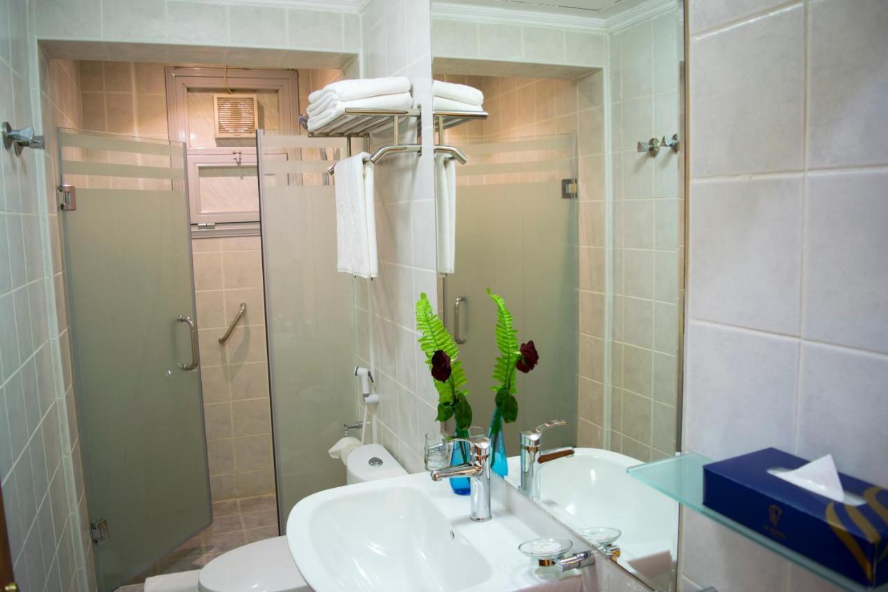 The Royal Express Sharq Hotel Кувейт Екстериор снимка